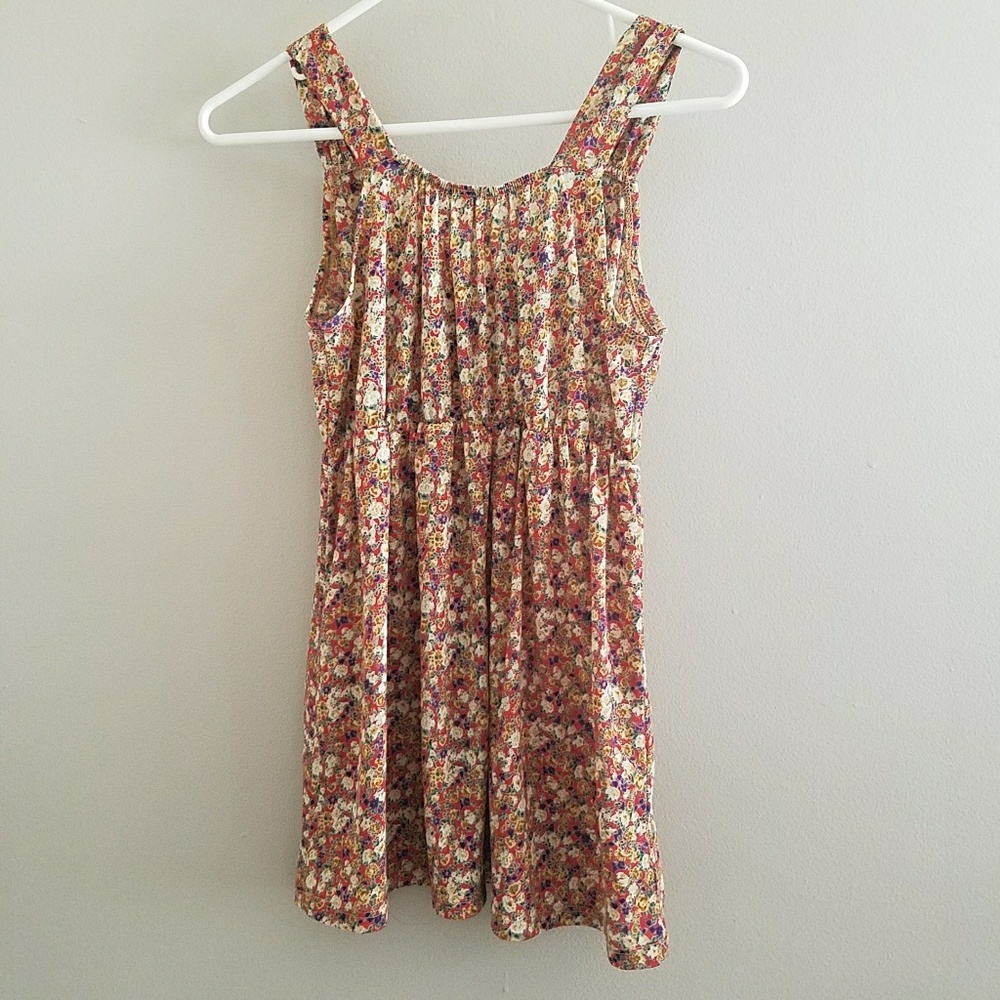 Floral Patterned Ruffle Sleeveless Blouse - Picture 3 of 4